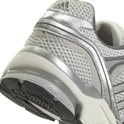 Adidas Spiritain 2000