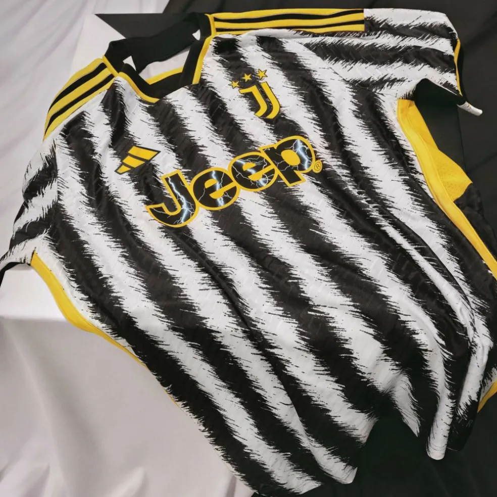Juventus Authentic Home Shirt 2023 2024 Adults