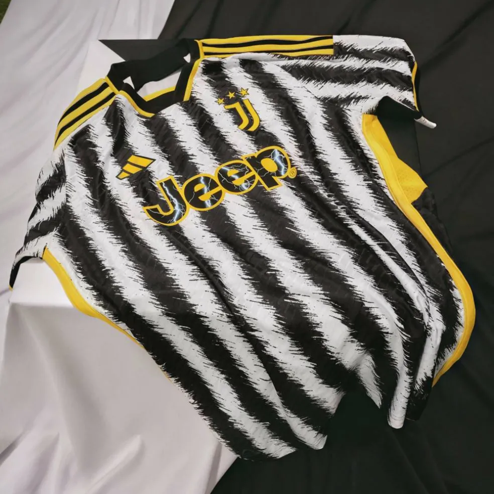 Juventus Authentic Home Shirt 2023 2024 Adults