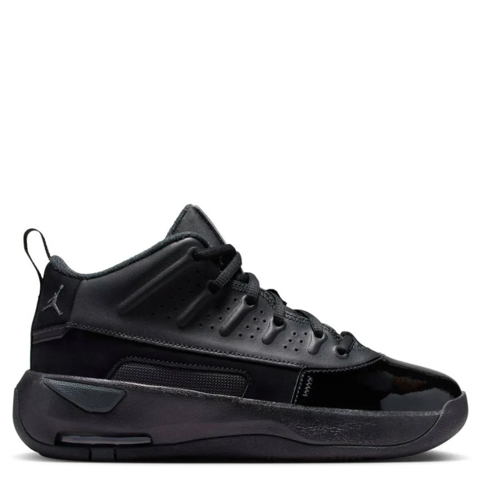 Kids' Max Aura Basketball Trainers