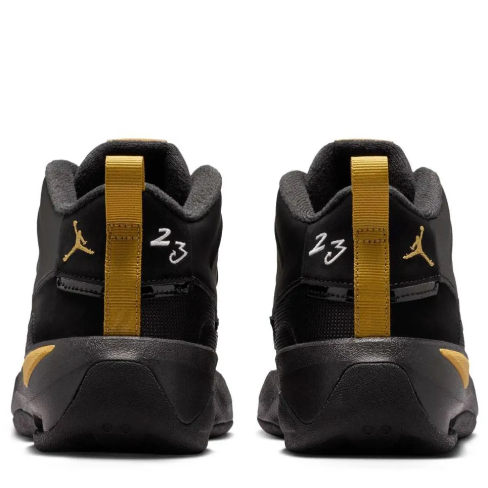 Kids' Max Aura Basketball Trainers
