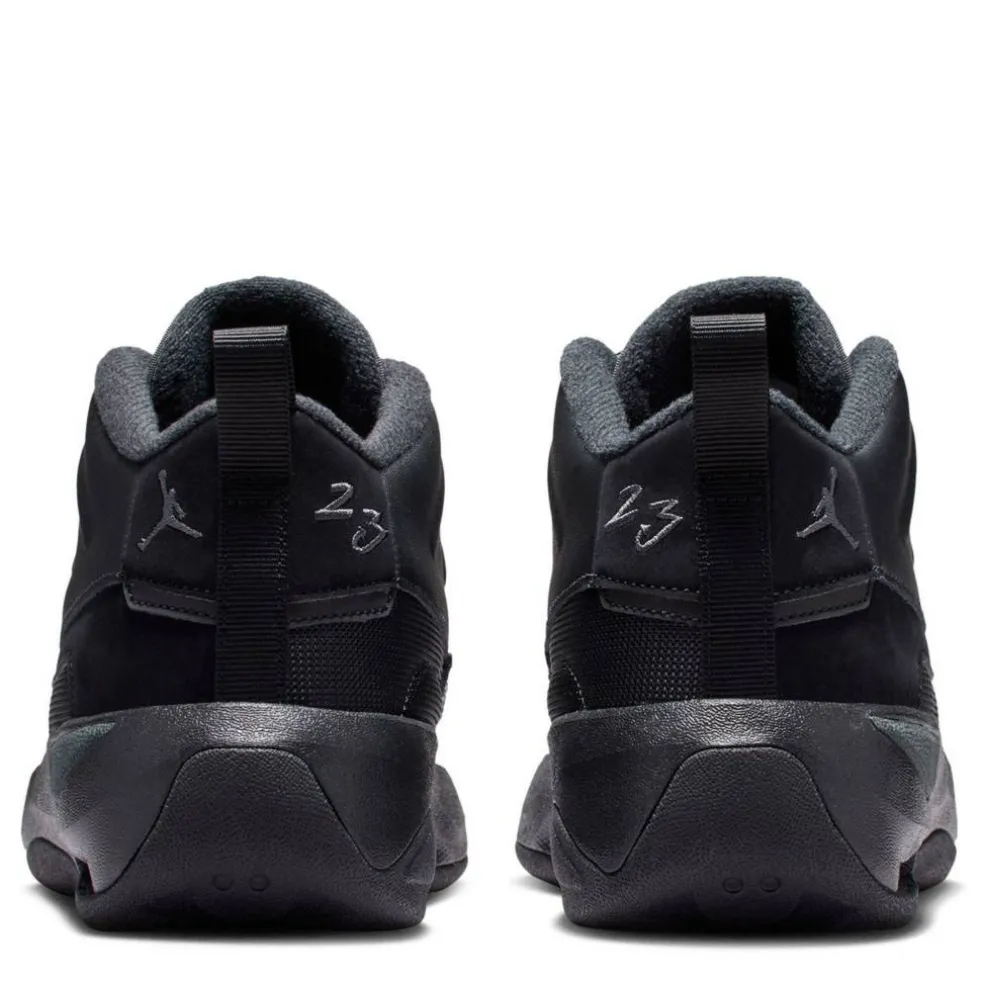Kids' Max Aura Basketball Trainers