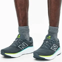 NB Evoz v4 Road Running Shoes Mens