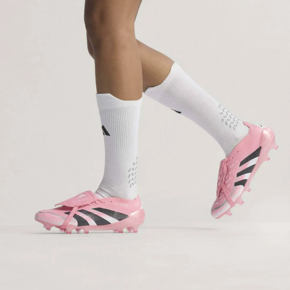 Predator Elite Fold-Over Tongue Firm Ground Football Boots