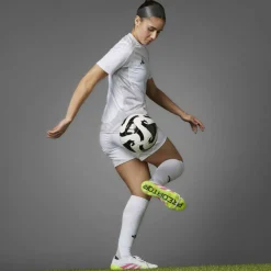 Predator Elite Fold-Over Tongue Firm Ground Football Boots