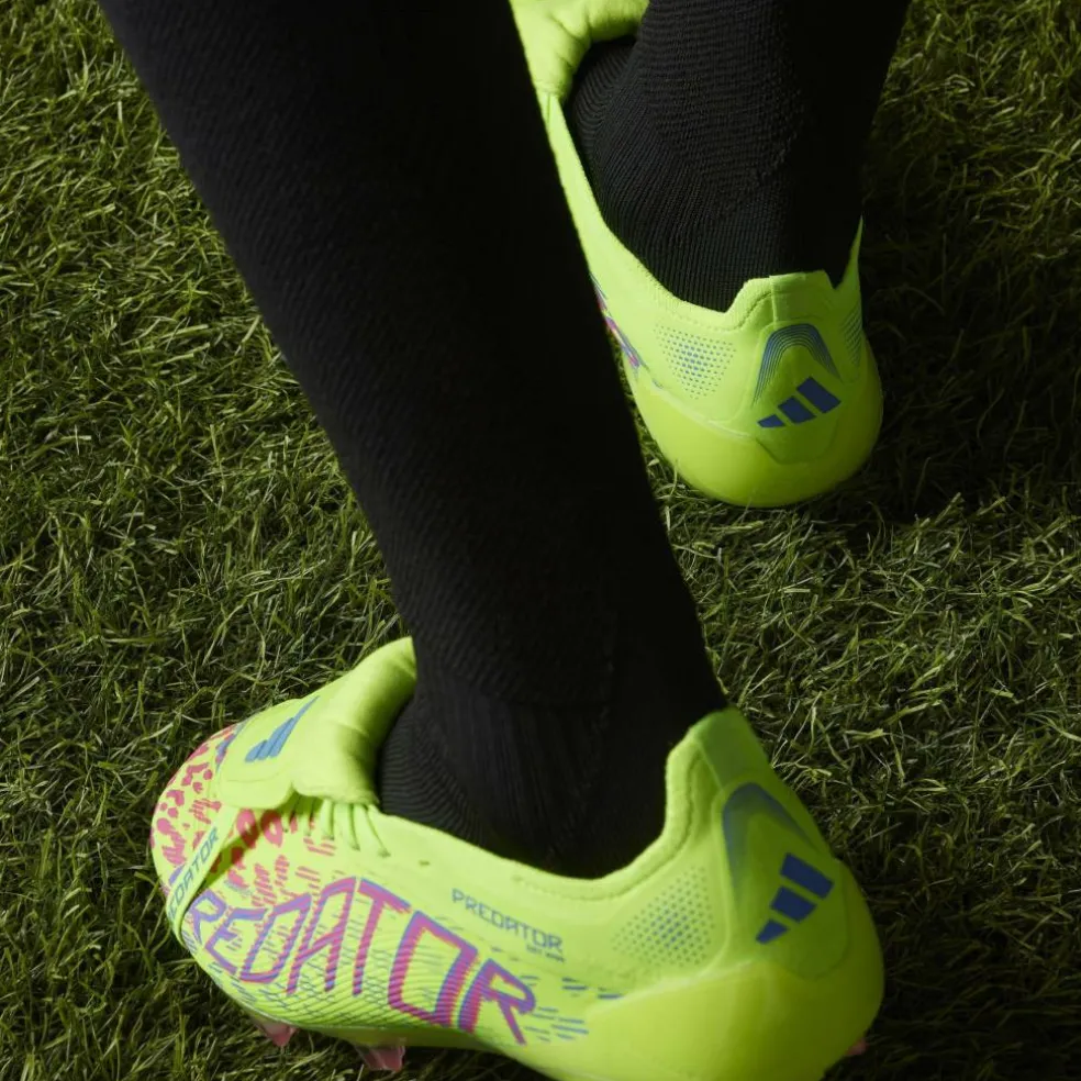 Predator Elite Fold-Over Tongue Firm Ground Football Boots
