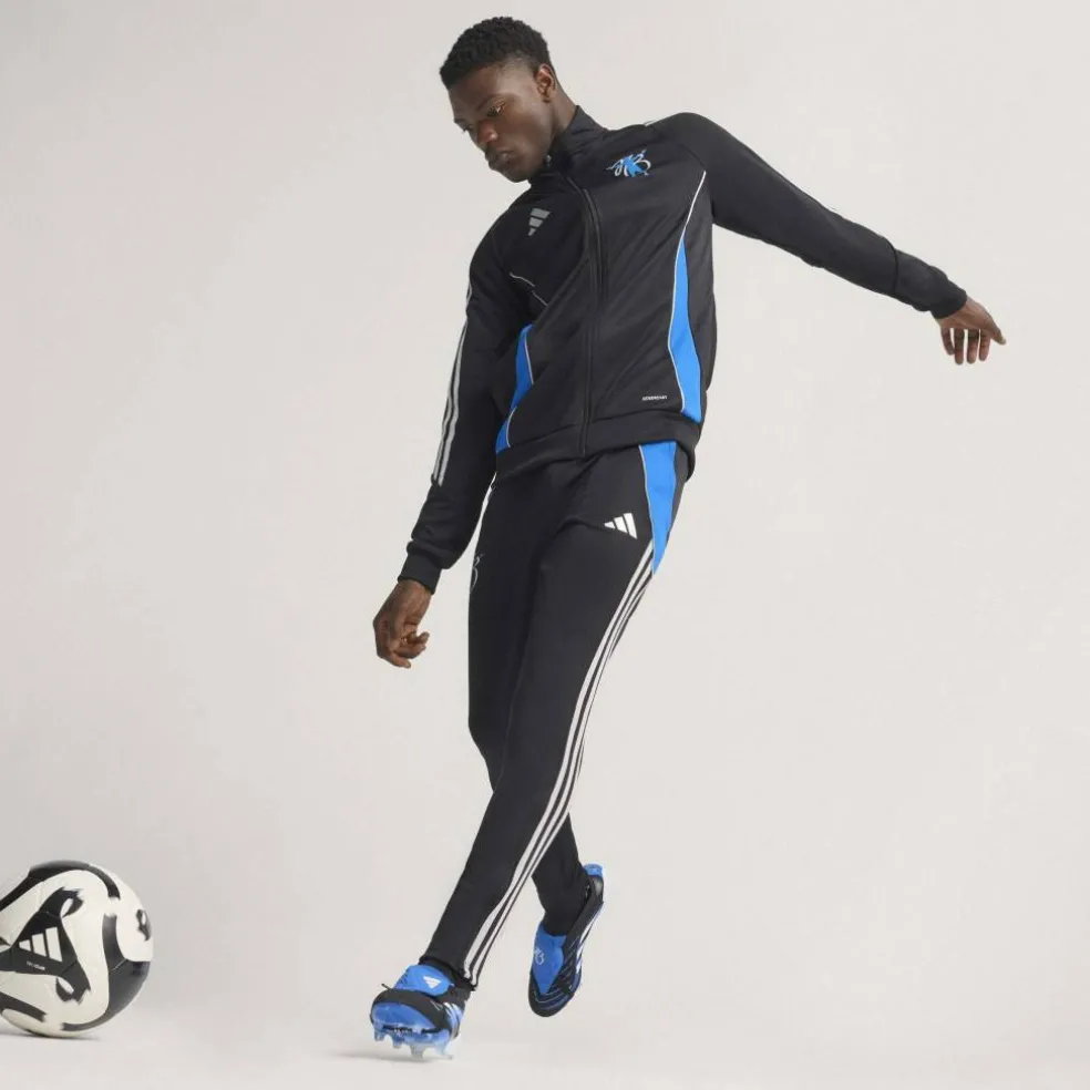 Predator Elite Fold-Over Tongue Firm Ground Football Boots