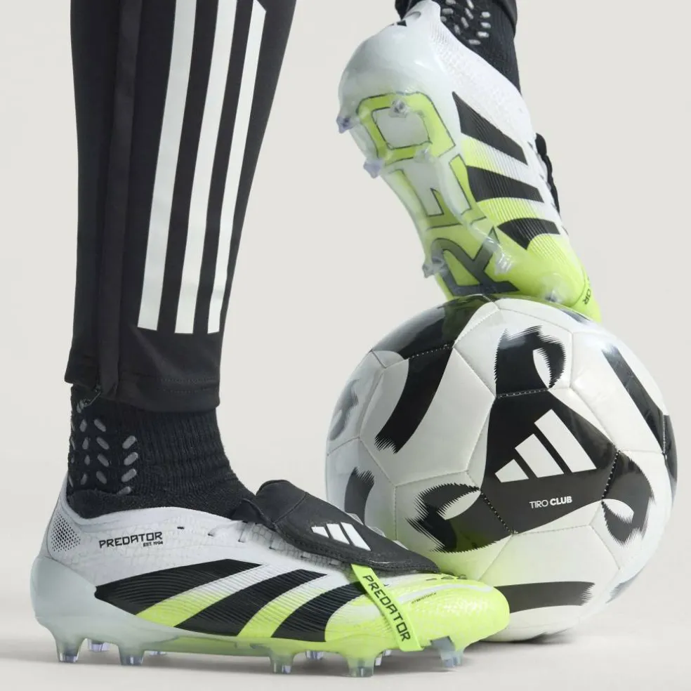 Predator Elite Fold-Over Tongue Firm Ground Football Boots