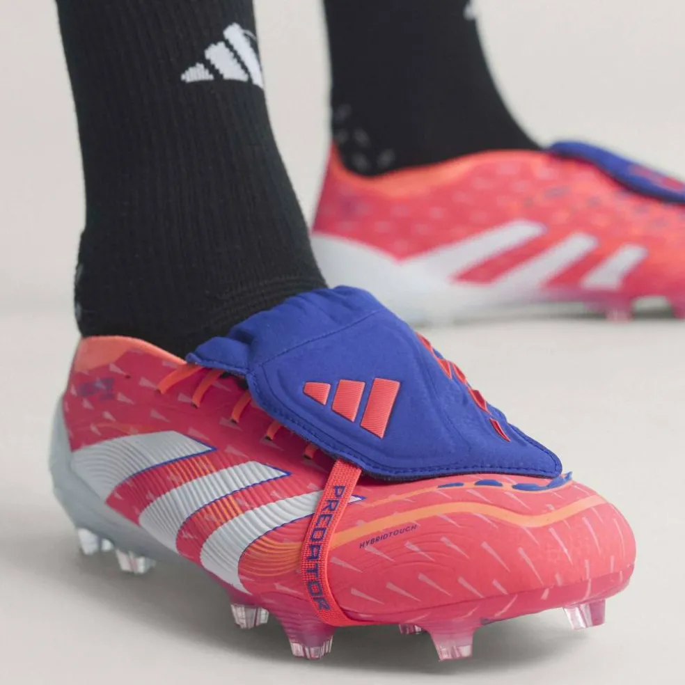 Predator Elite Fold-Over Tongue Firm Ground Football Boots