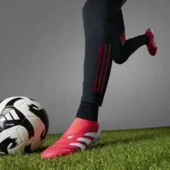 Predator Elite Laceless Firm Ground Football Boots
