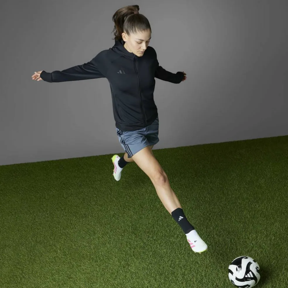 Predator Elite Laceless Firm Ground Football Boots