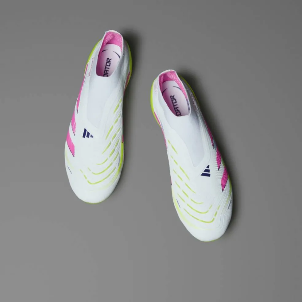 Predator Elite Laceless Firm Ground Football Boots