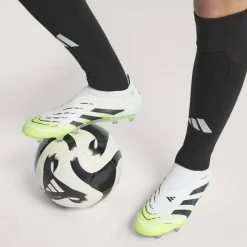 Predator Elite Laceless Firm Ground Football Boots