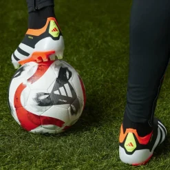 Predator 24 Elite Laceless Firm Ground Football Boots