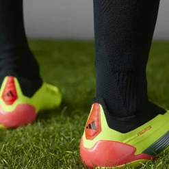 Predator 24 Elite Laceless Firm Ground Football Boots