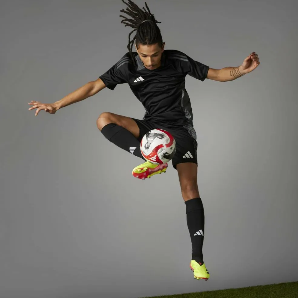 Predator 24 Elite Laceless Firm Ground Football Boots