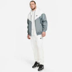 Sportswear Windrunner Men's Hooded Jacket