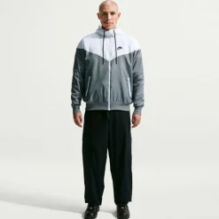 Sportswear Windrunner Men's Hooded Jacket