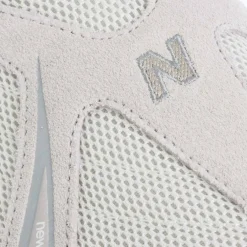 610S Trainers