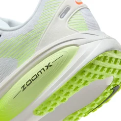 Vomero 18 Mens Running Shoes