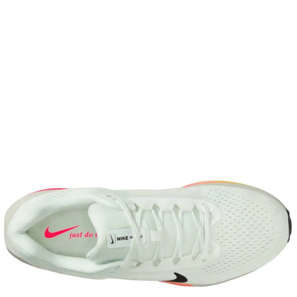 Winflo 11 Mens Road Running Shoes