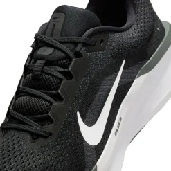Winflo 11 Mens Road Running Shoes