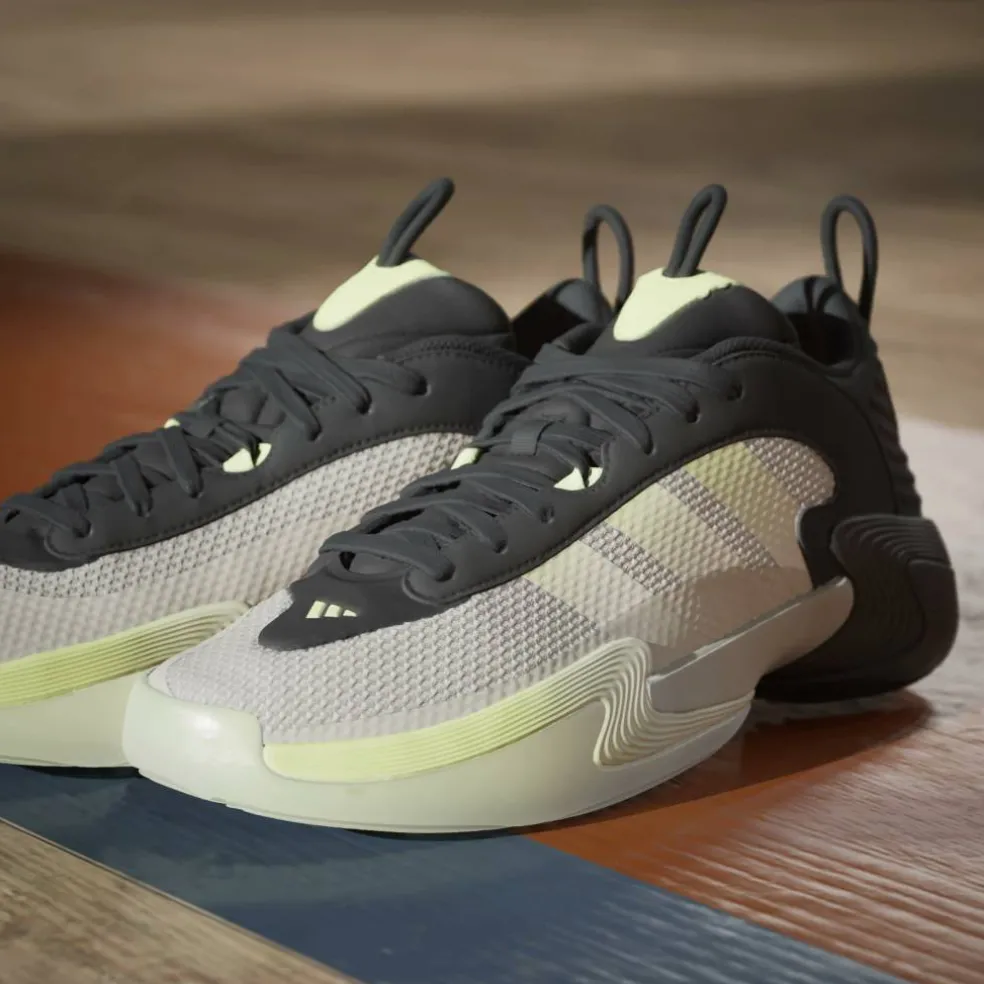 Women's Exhibit Select Basketball Trainers