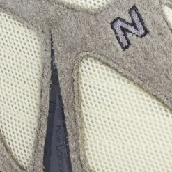 610S Trainers